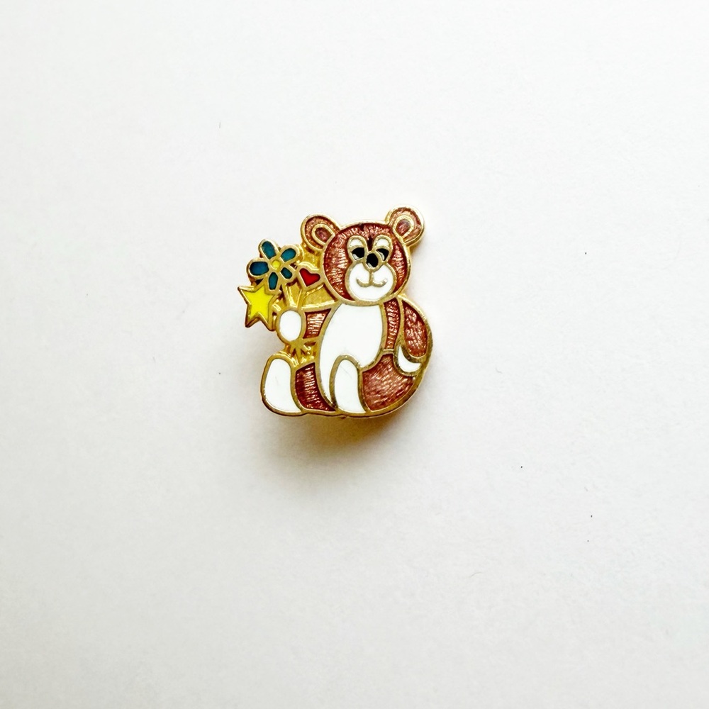 ‘84 Teddy Bear Pin
